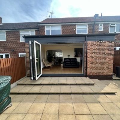 Bi-Folding-Door-1